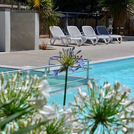 Camping Le Clos Des Pins Longeville-sur-Mer Esterno foto
